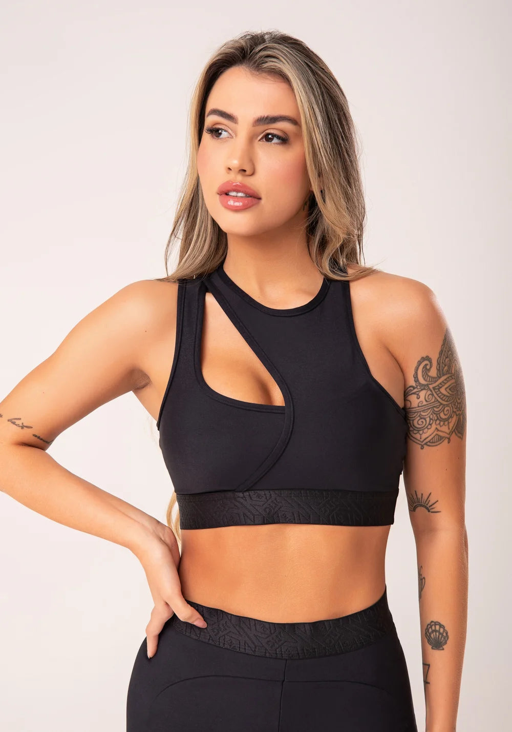Top Fitness assimétrico com elástico Flow DLK